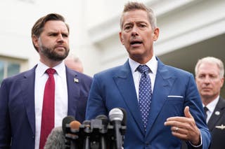 Sean Duffy i potpredsjednik JD Vance nastavili su kriviti demokrate za tekuće gašenje vlade